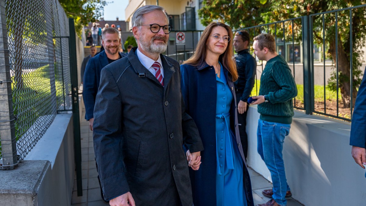 Petr Fiala v Brně odvolil ve sněmovních volbách. (3.10.2025)