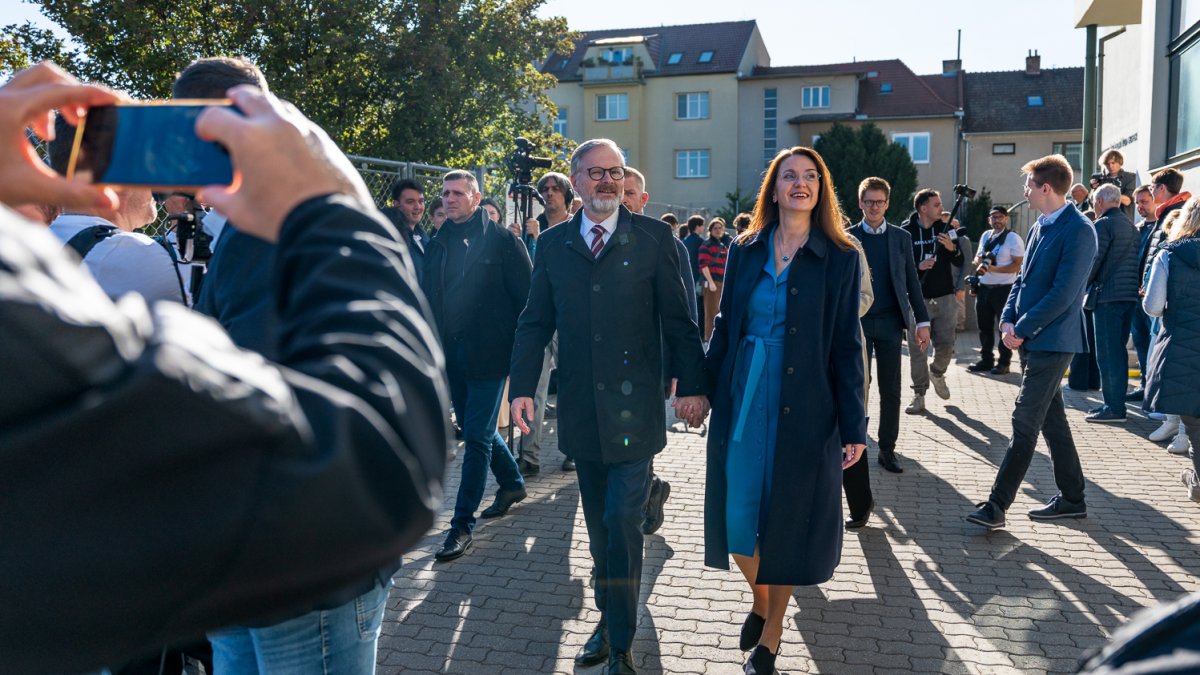 Petr Fiala v Brně odvolil ve sněmovních volbách. (3.10.2025)