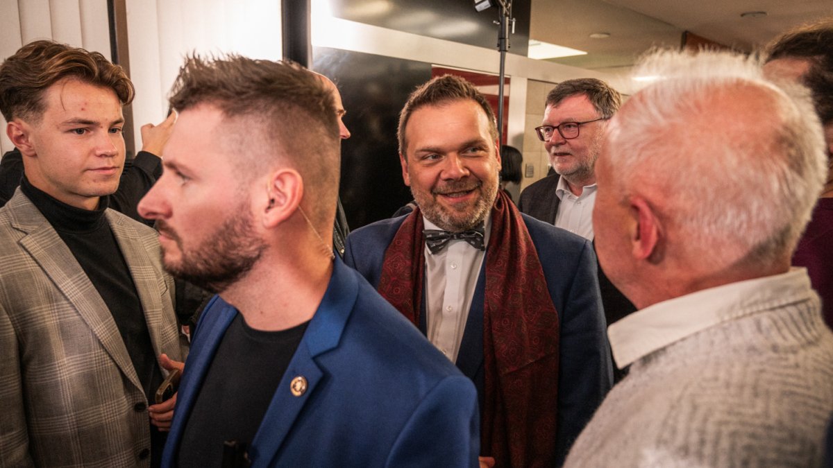 Petr Fiala a zástupci koalice Spolu na tiskové konferenci k výsledkům voleb. (4.10.2025)