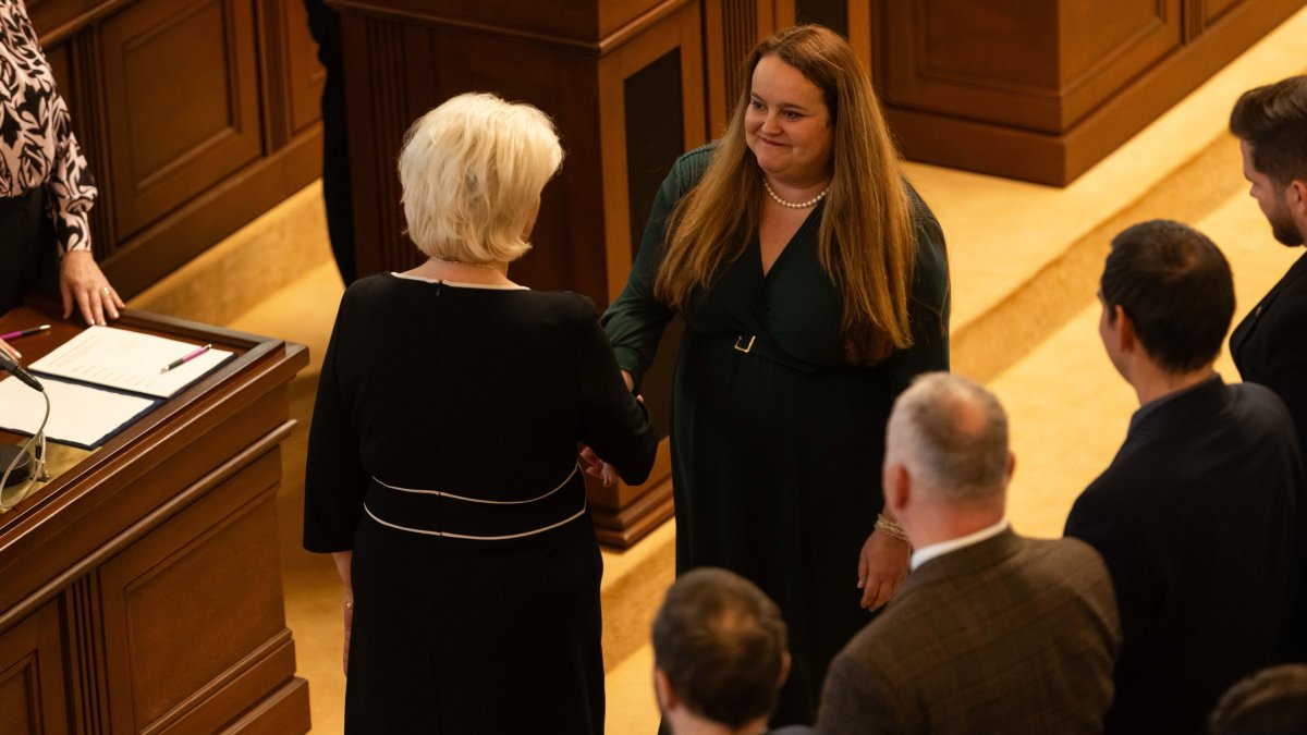 Politici se sešli na ustavující schůzi Poslanecké sněmovny. (3.11.2025)