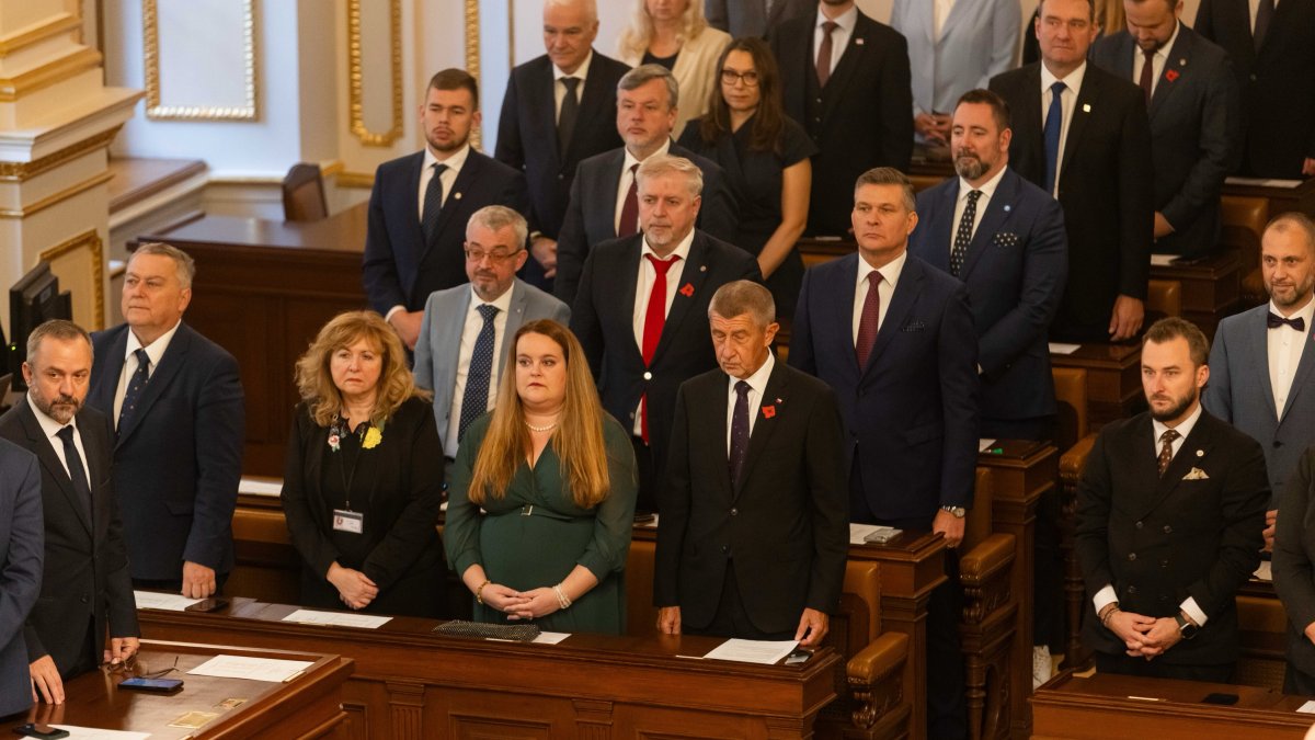 Politici se sešli na ustavující schůzi Poslanecké sněmovny. (3.11.2025)