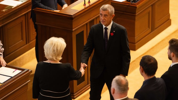 Politici se sešli na ustavující schůzi Poslanecké sněmovny. (3.11.2025)