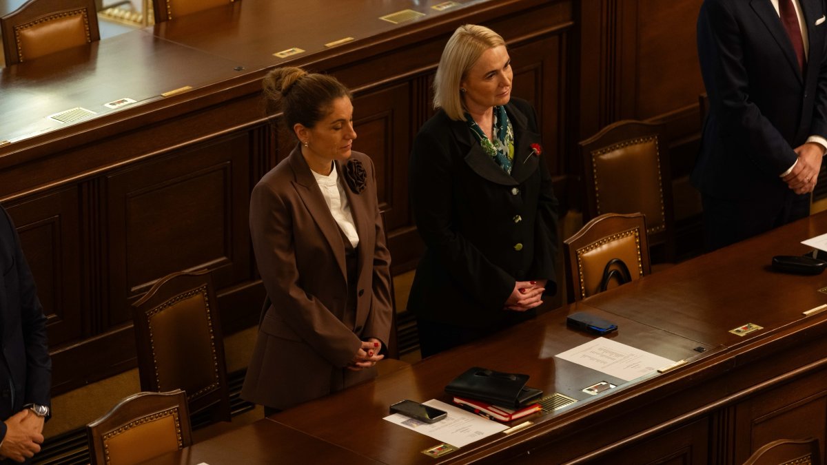 Politici se sešli na ustavující schůzi Poslanecké sněmovny. (3.11.2025)