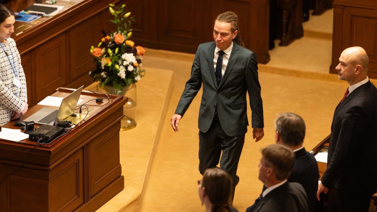 Politici se sešli na ustavující schůzi Poslanecké sněmovny. (3.11.2025)