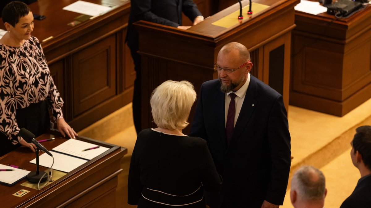 Politici se sešli na ustavující schůzi Poslanecké sněmovny. (3.11.2025)