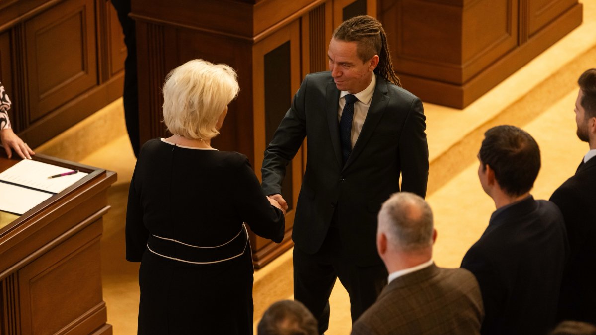 Politici se sešli na ustavující schůzi Poslanecké sněmovny. (3.11.2025)