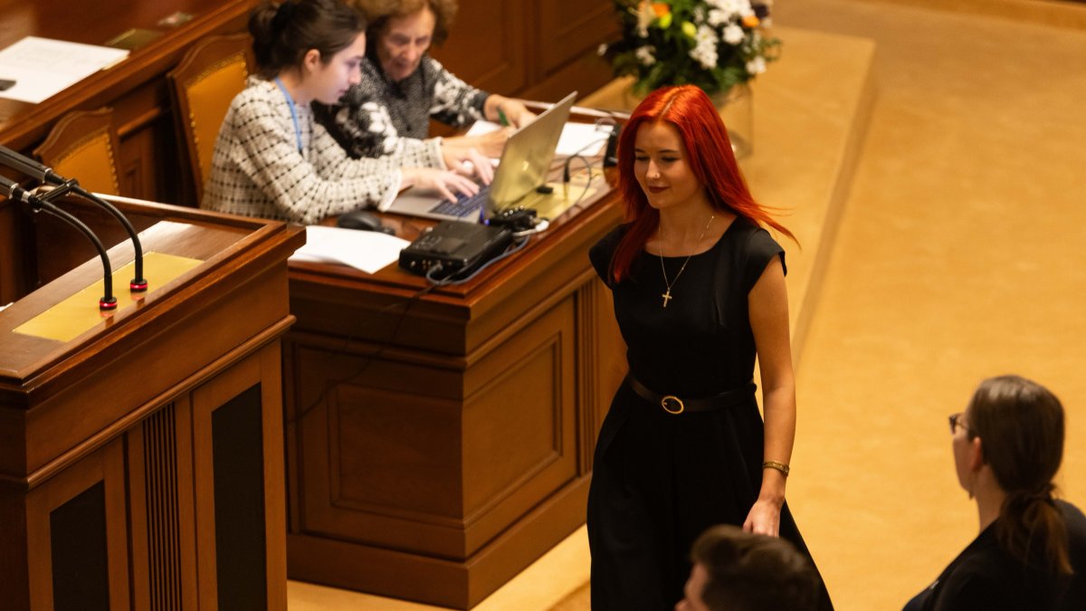 Politici se sešli na ustavující schůzi Poslanecké sněmovny. (3.11.2025)