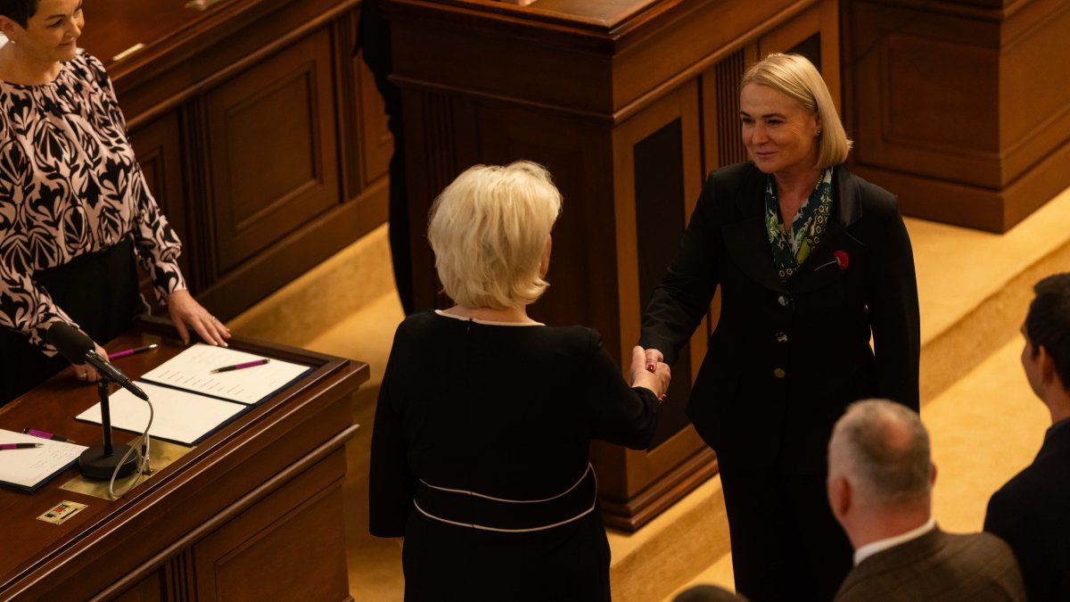 Politici se sešli na ustavující schůzi Poslanecké sněmovny. (3.11.2025)