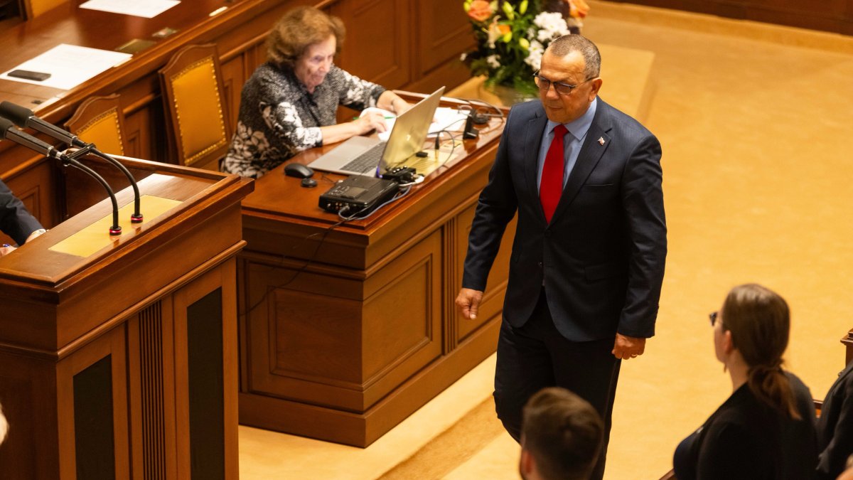 Politici se sešli na ustavující schůzi Poslanecké sněmovny. (3.11.2025)