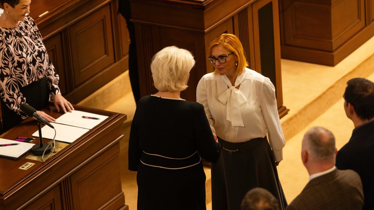 Politici se sešli na ustavující schůzi Poslanecké sněmovny. (3.11.2025)