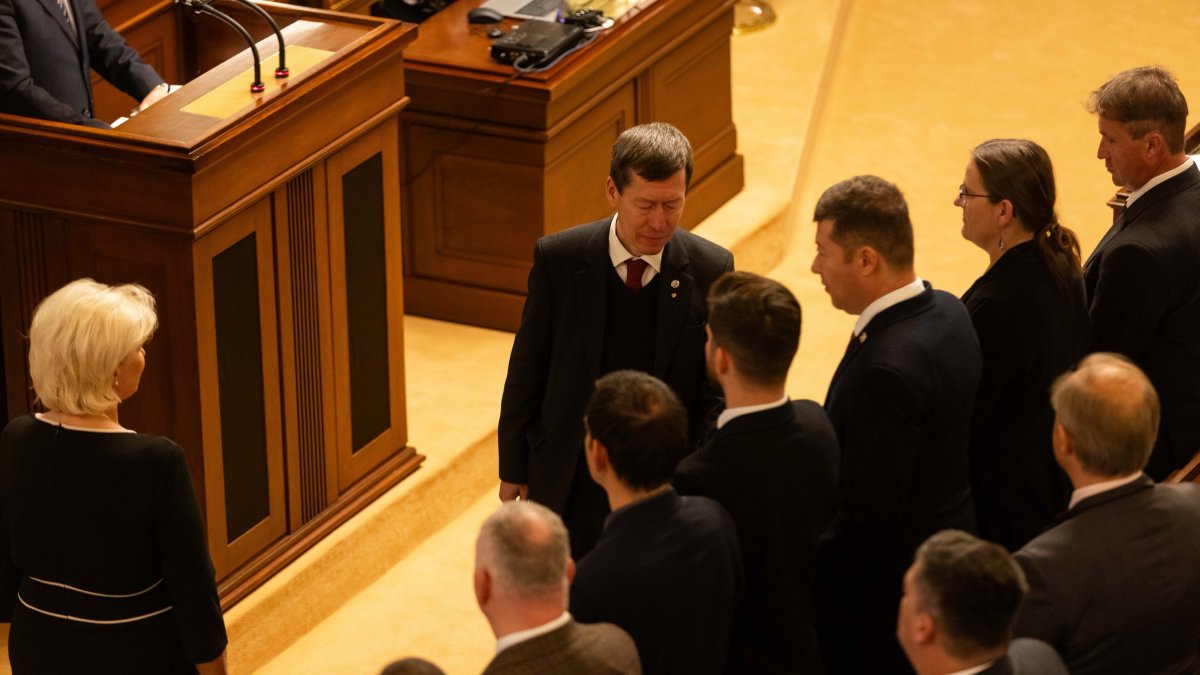 Politici se sešli na ustavující schůzi Poslanecké sněmovny. (3.11.2025)