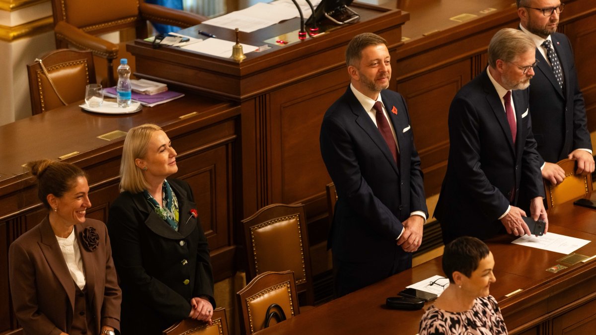 Politici se sešli na ustavující schůzi Poslanecké sněmovny. (3.11.2025)