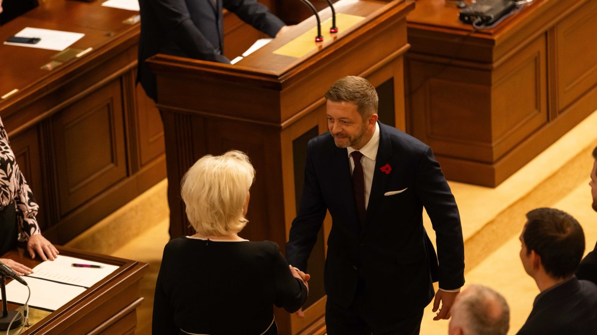 Politici se sešli na ustavující schůzi Poslanecké sněmovny. (3.11.2025)