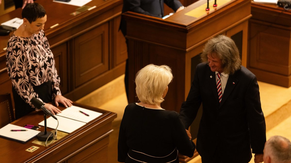 Politici se sešli na ustavující schůzi Poslanecké sněmovny. (3.11.2025)