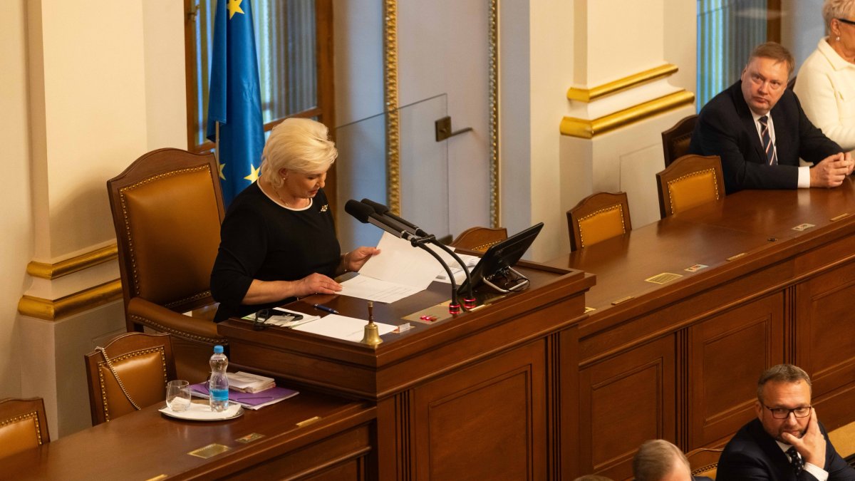 Politici se sešli na ustavující schůzi Poslanecké sněmovny. (3.11.2025)