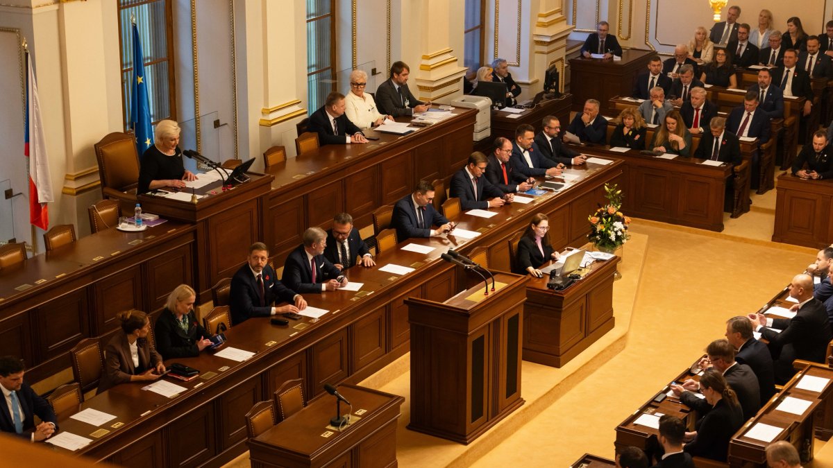 Politici se sešli na ustavující schůzi Poslanecké sněmovny. (3.11.2025)