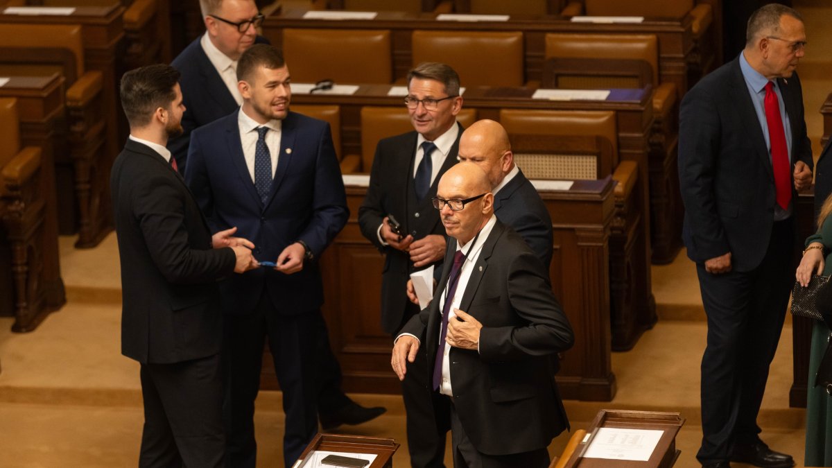 Politici se sešli na ustavující schůzi Poslanecké sněmovny. (3.11.2025)