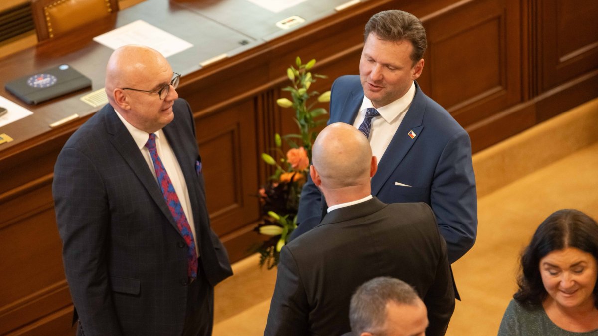 Politici se sešli na ustavující schůzi Poslanecké sněmovny. (3.11.2025)