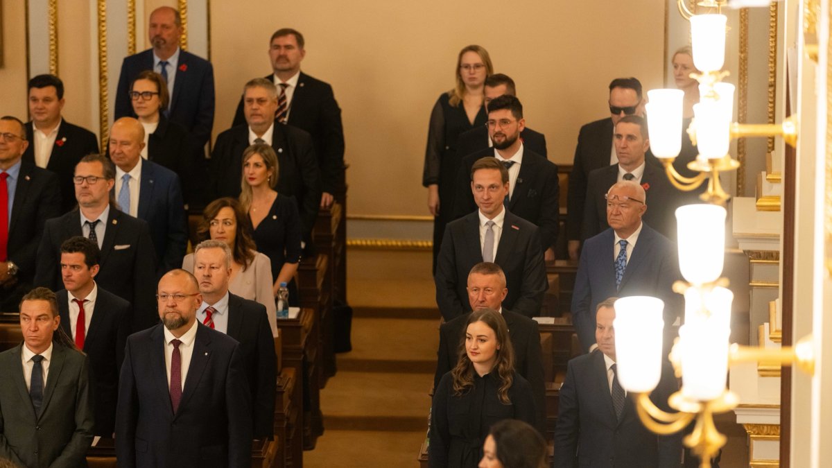 Politici se sešli na ustavující schůzi Poslanecké sněmovny. (3.11.2025)
