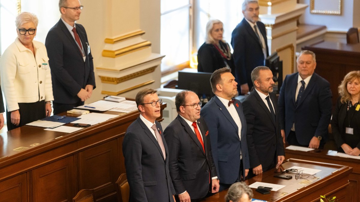 Politici se sešli na ustavující schůzi Poslanecké sněmovny. (3.11.2025)