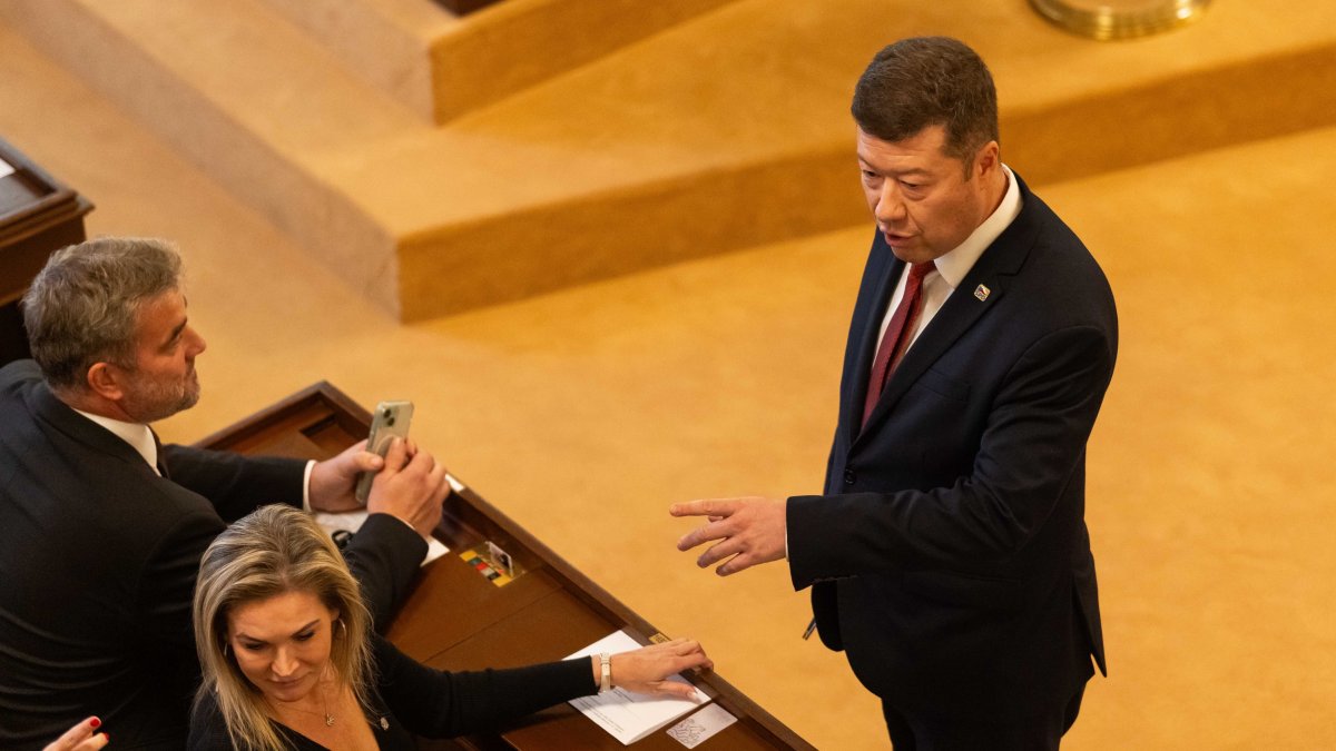 Politici se sešli na ustavující schůzi Poslanecké sněmovny. (3.11.2025)