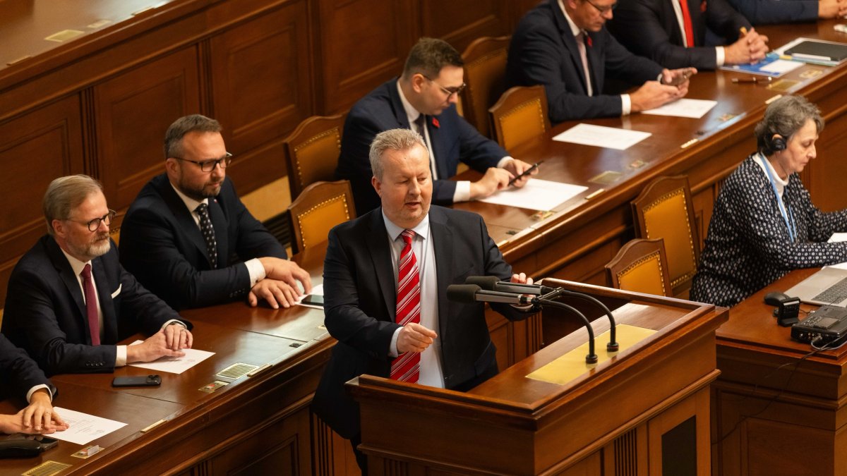 Politici se sešli na ustavující schůzi Poslanecké sněmovny. (3.11.2025)