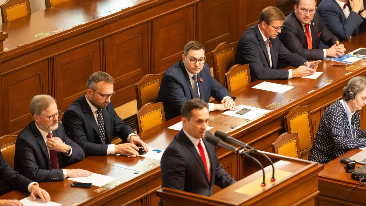 Politici se sešli na ustavující schůzi Poslanecké sněmovny. (3.11.2025)