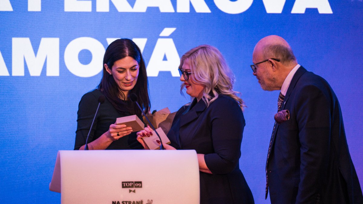 TOP 09 si volí nového předsedu strany. (8.11.2025)