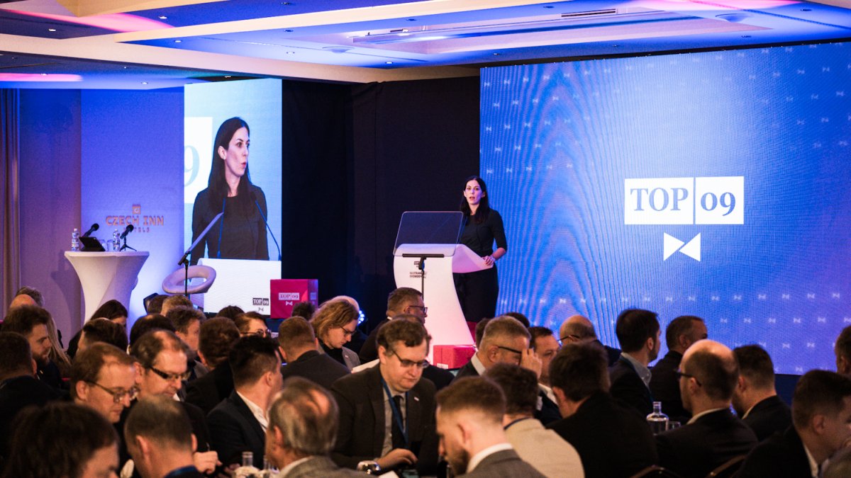 TOP 09 si volí nového předsedu strany. (8.11.2025)