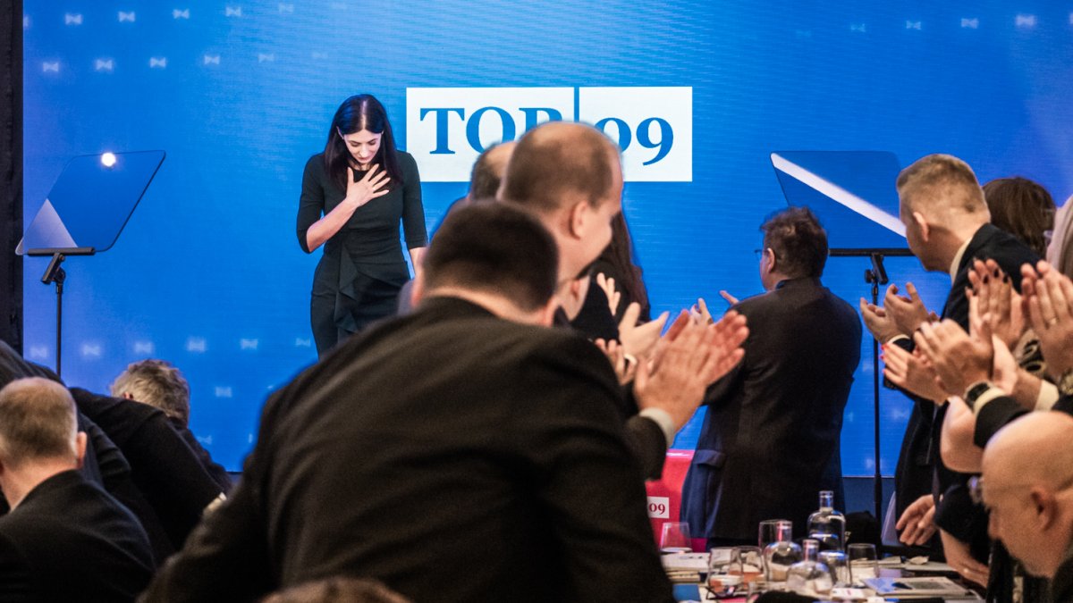 TOP 09 si volí nového předsedu strany. (8.11.2025)