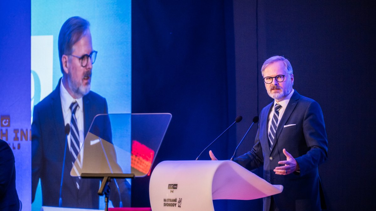 TOP 09 si volí nového předsedu strany. (8.11.2025)