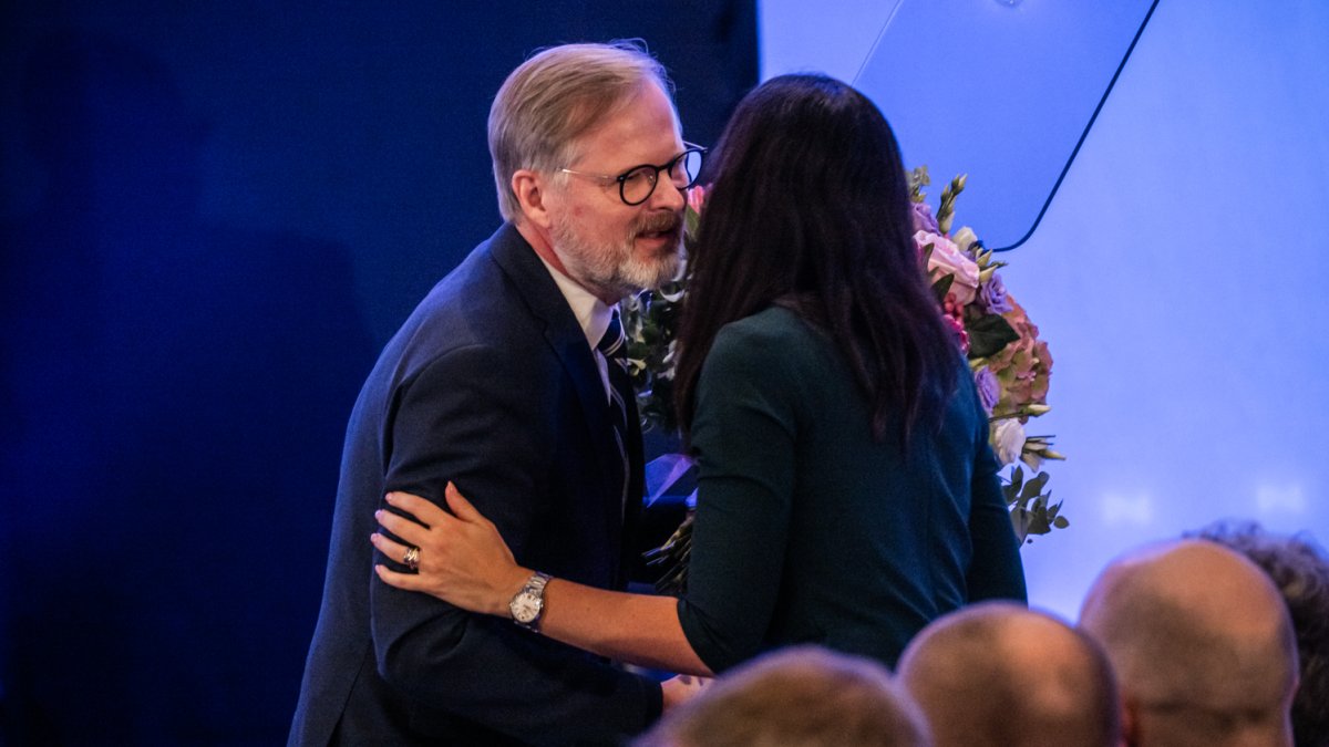 TOP 09 si volí nového předsedu strany. (8.11.2025)