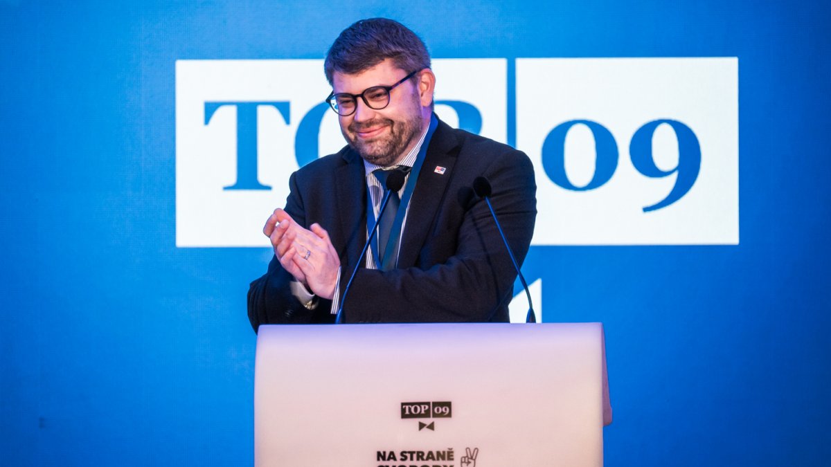 TOP 09 si volí nového předsedu strany. (8.11.2025)