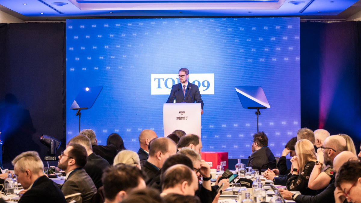 TOP 09 si volí nového předsedu strany. (8.11.2025)