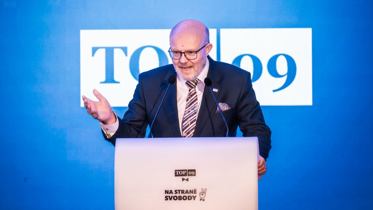 TOP 09 si volí nového předsedu strany. (8.11.2025)