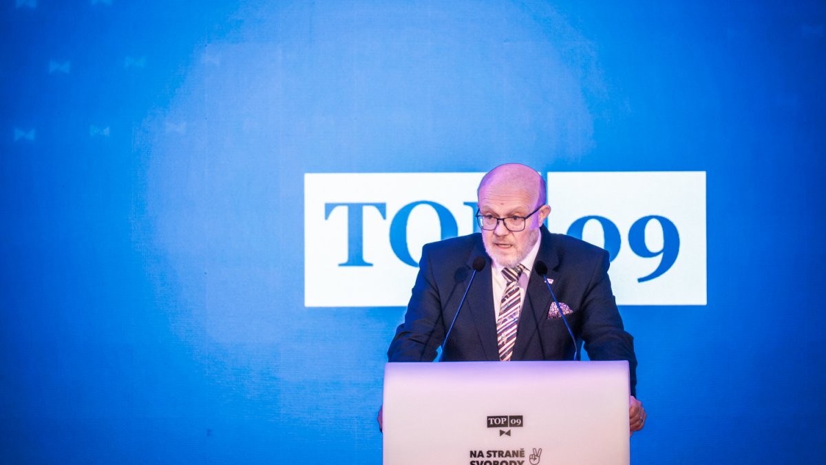 TOP 09 si volí nového předsedu strany. (8.11.2025)