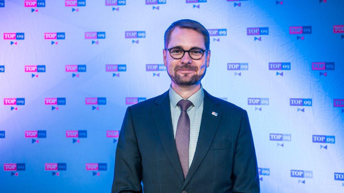 TOP 09 si volí nového předsedu strany. (8.11.2025)