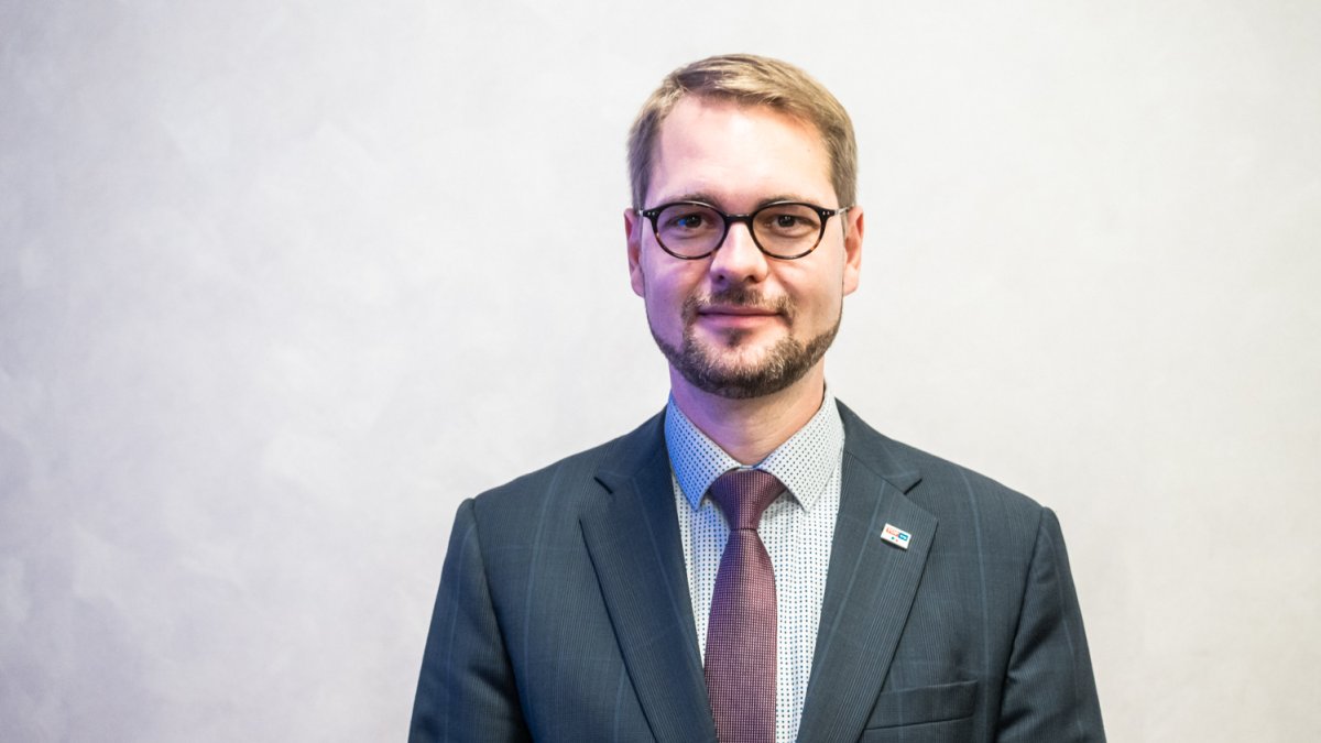 TOP 09 si volí nového předsedu strany. (8.11.2025)