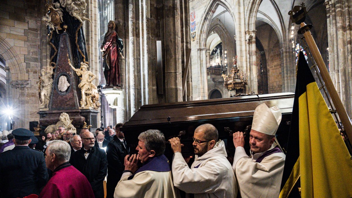 Česko se loučí s kardinálem Dominikem Dukou