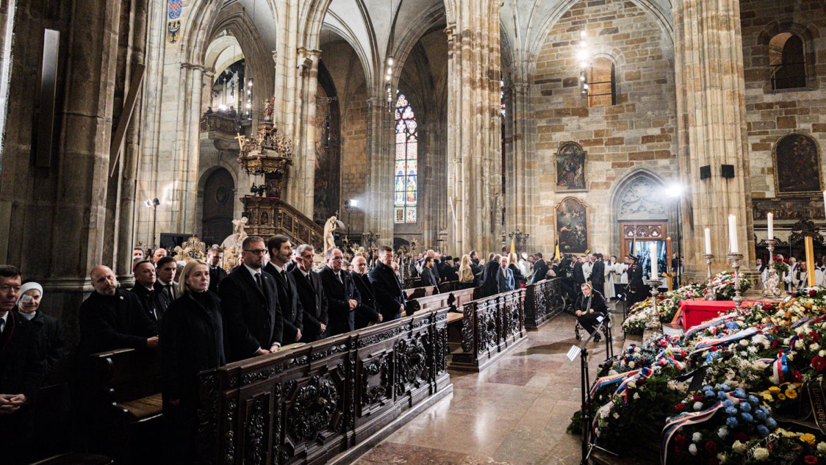 Česko se loučí s kardinálem Dominikem Dukou