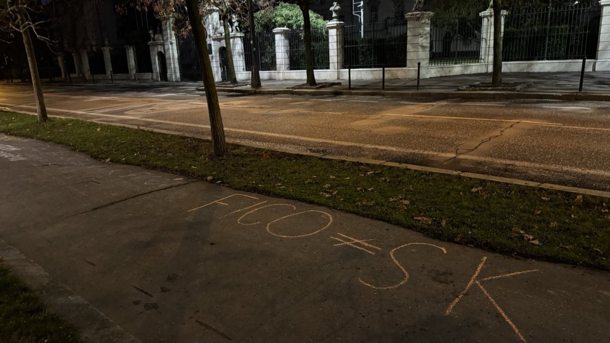 Křídové protesty v Bratislavě před oslavami 17. listopadu