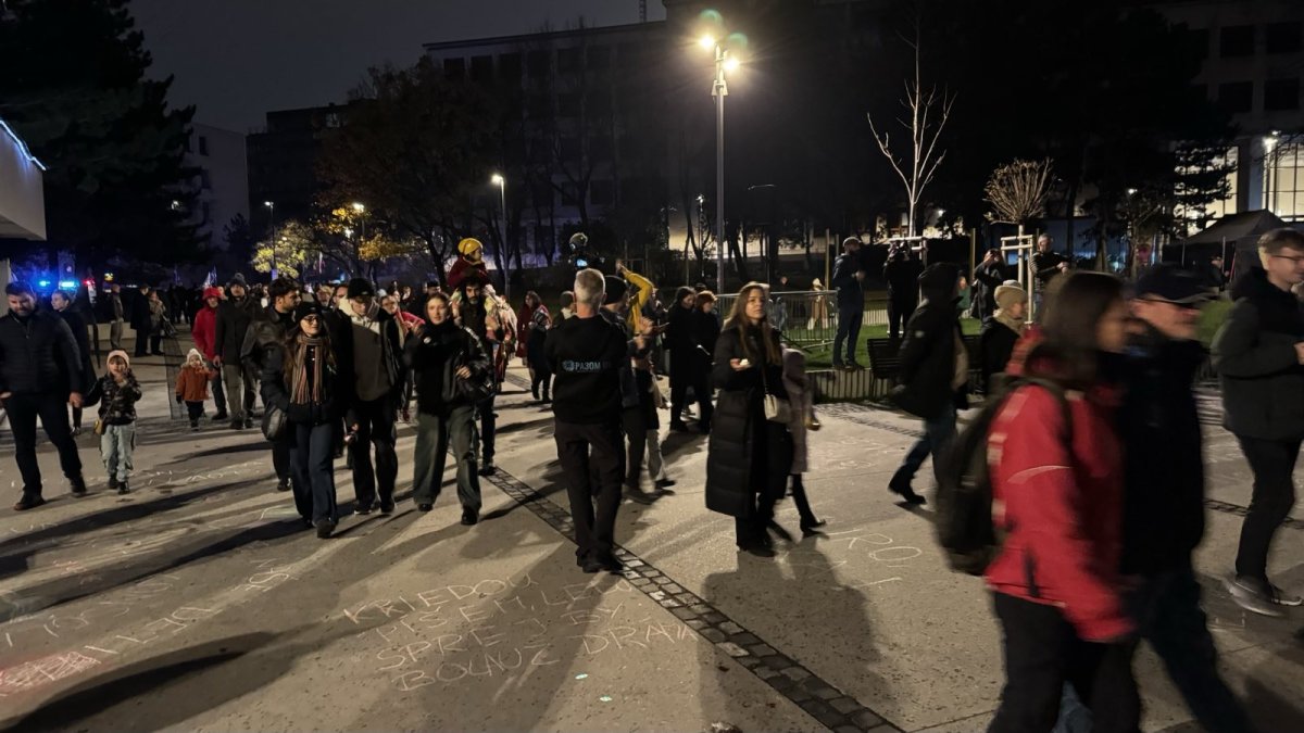 Křídové protesty v Bratislavě před oslavami 17. listopadu