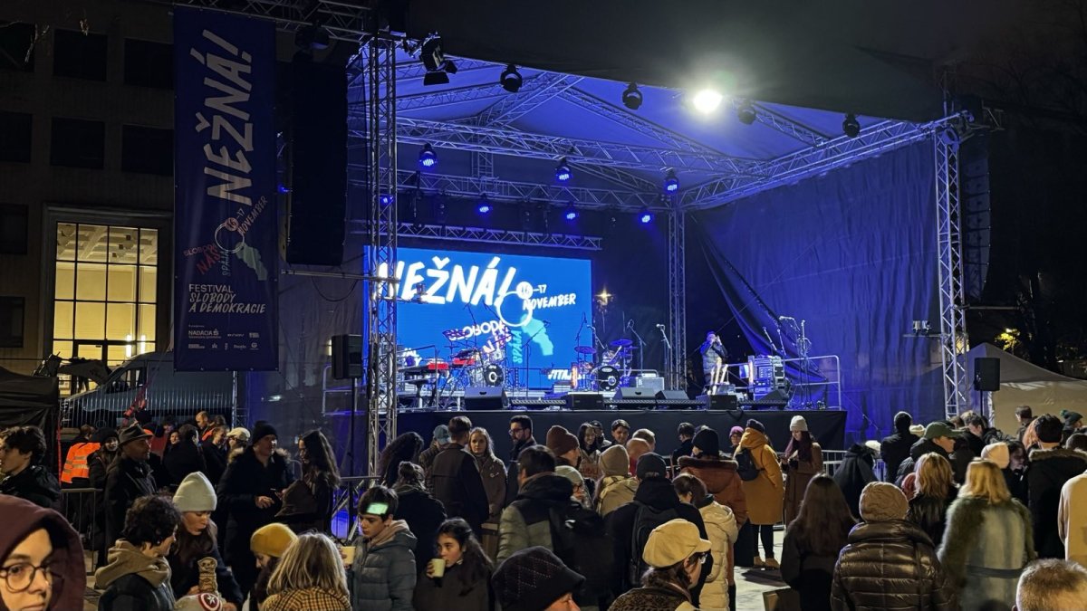 Křídové protesty v Bratislavě před oslavami 17. listopadu