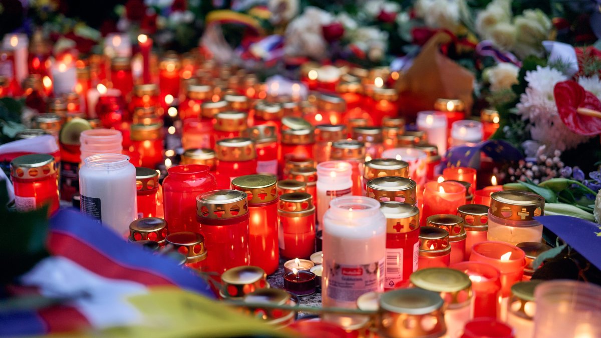 Češi si připomínají události spojené se 17. listopadem. (17.11.2025)