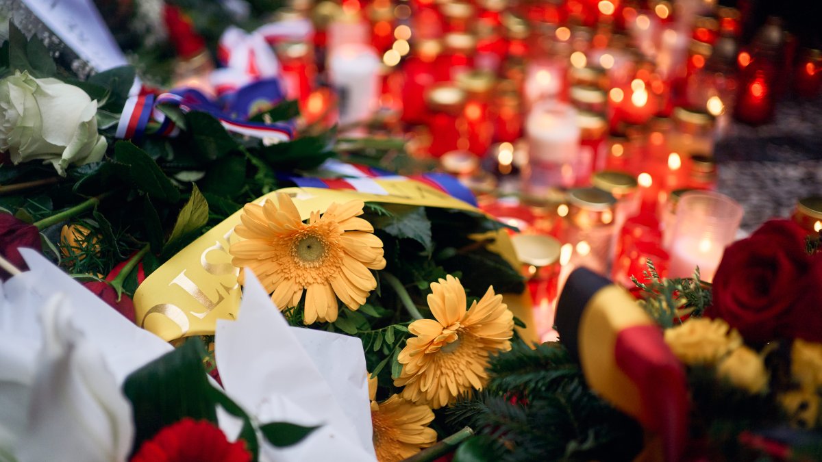 Češi si připomínají události spojené se 17. listopadem. (17.11.2025)