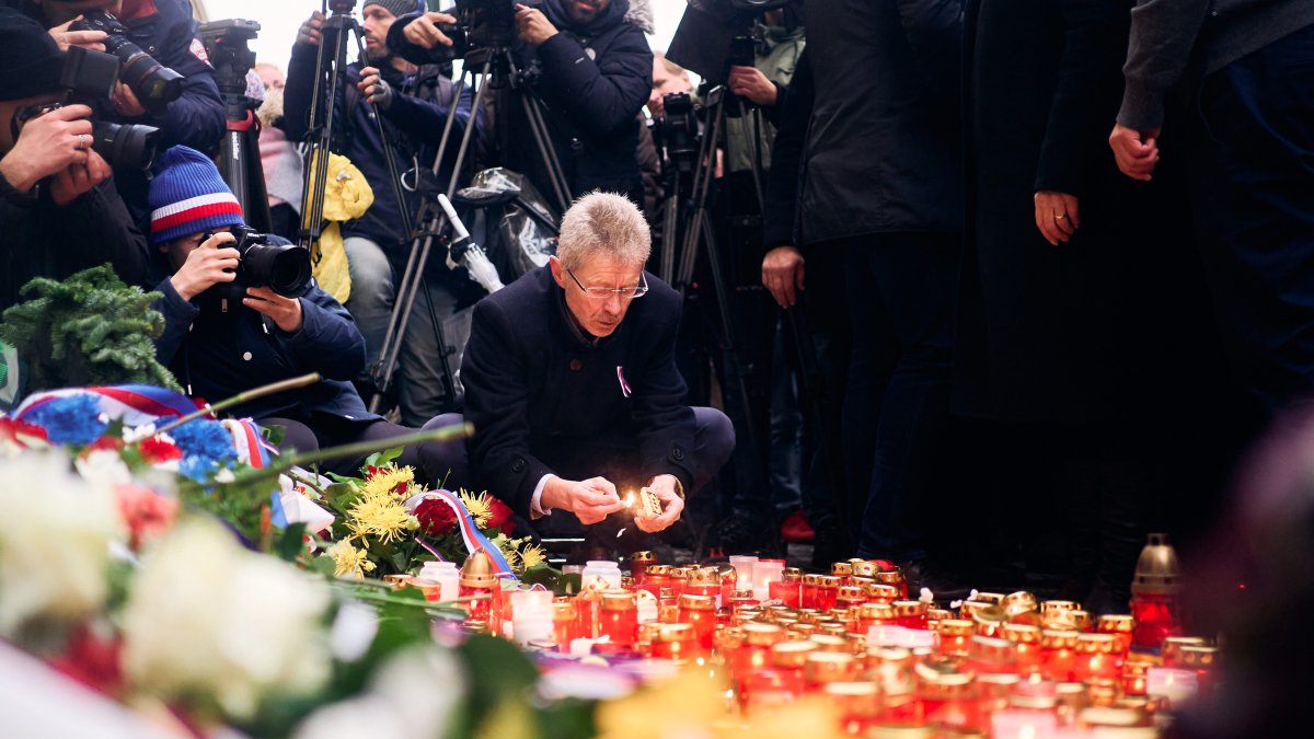 Češi si připomínají události spojené se 17. listopadem. (17.11.2025)