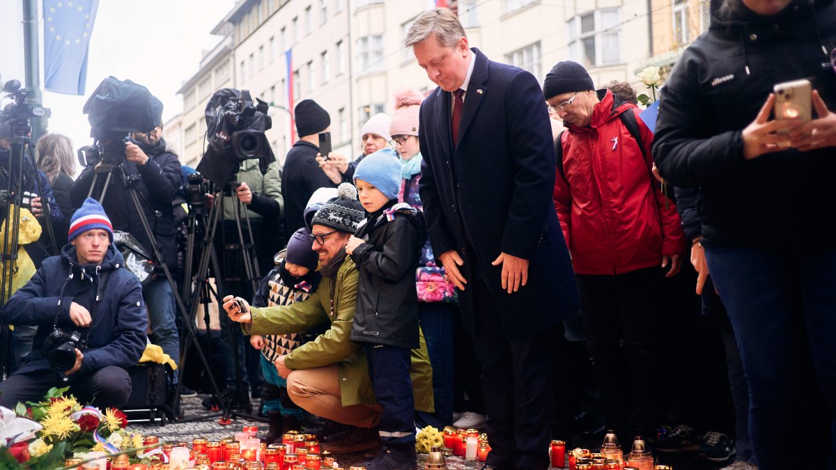 Češi si připomínají události spojené se 17. listopadem. (17.11.2025)