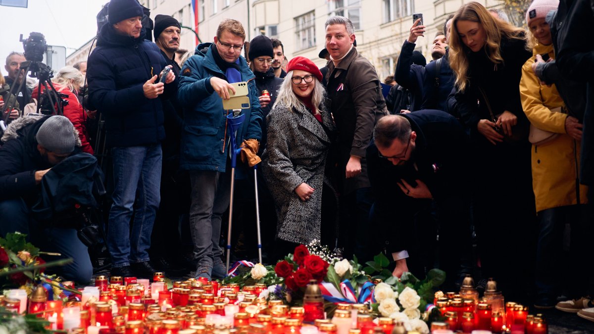 Češi si připomínají události spojené se 17. listopadem. (17.11.2025)