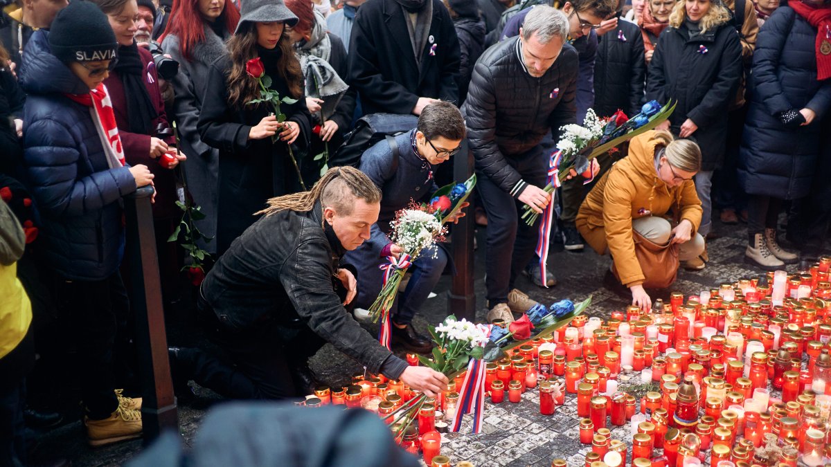 Češi si připomínají události spojené se 17. listopadem. (17.11.2025)