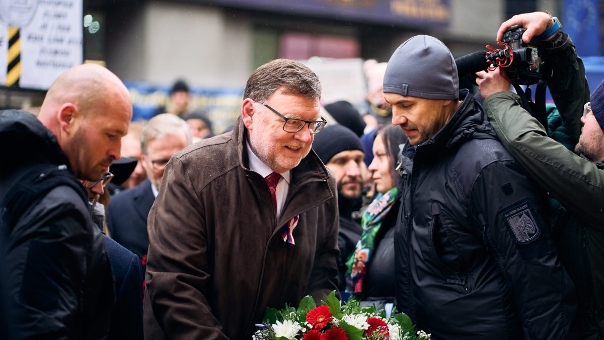Češi si připomínají události spojené se 17. listopadem. (17.11.2025)